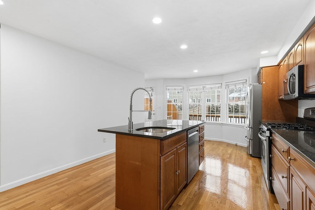 333 River St Unit 1, Waltham, MA 02453 - Image 4