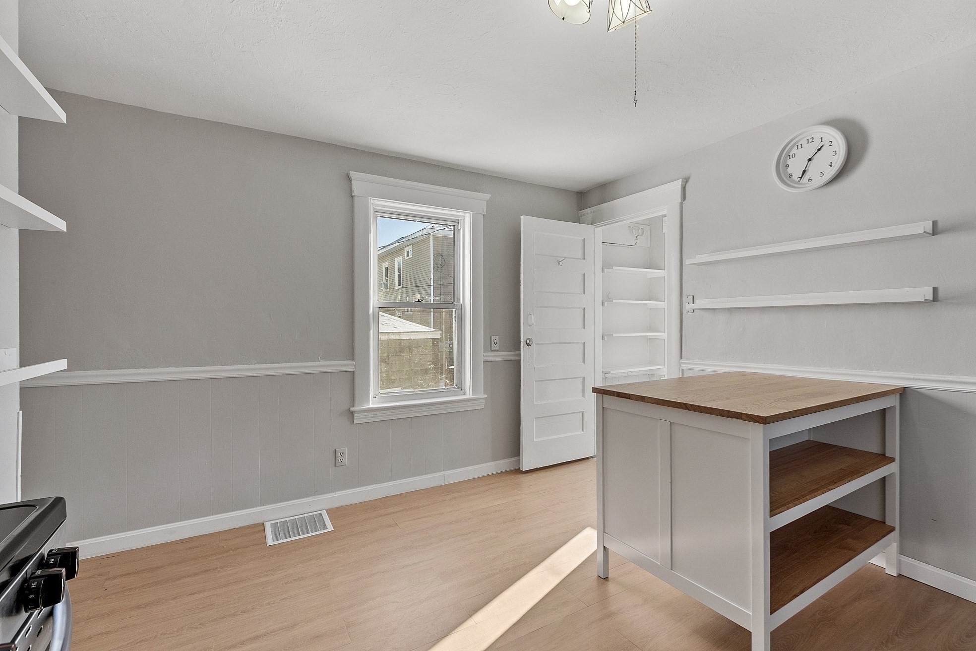 3 Franconia St, Worcester, MA 01602 - Image 15