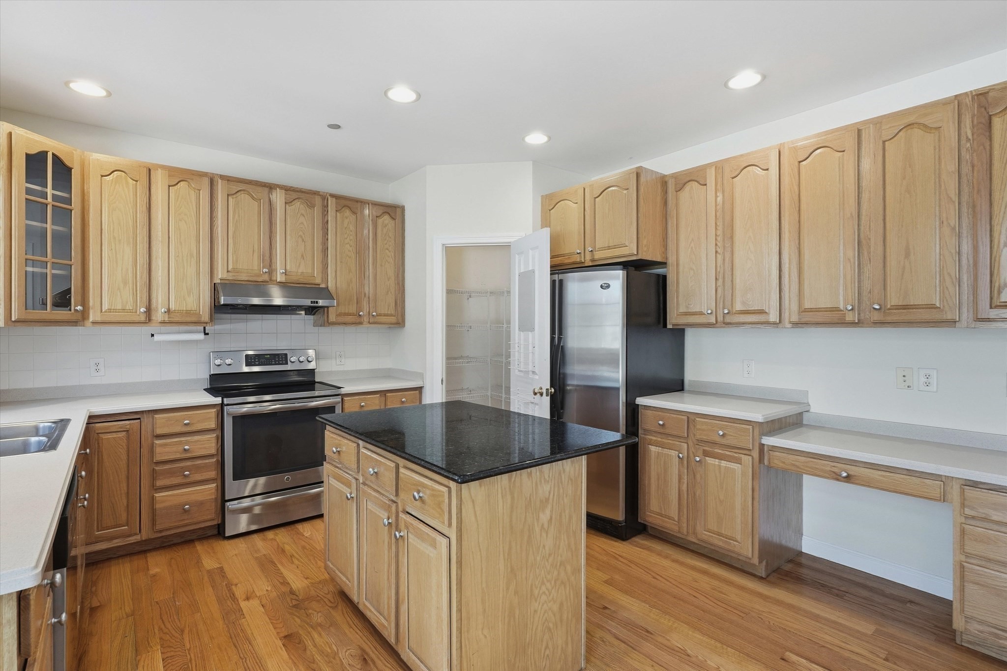 14 Amberville, North Andover, MA 01845 - Image 15