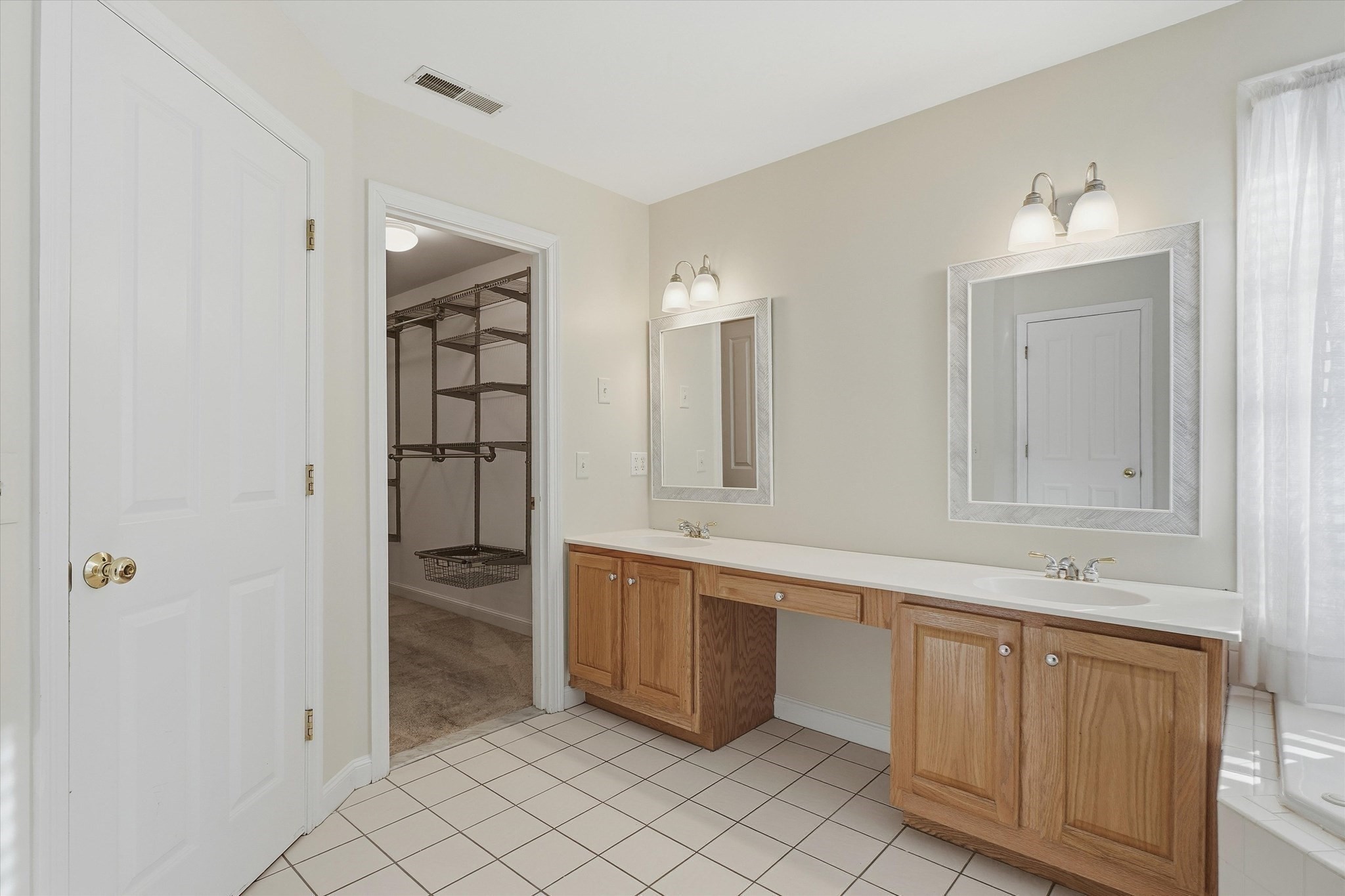 14 Amberville, North Andover, MA 01845 - Image 32