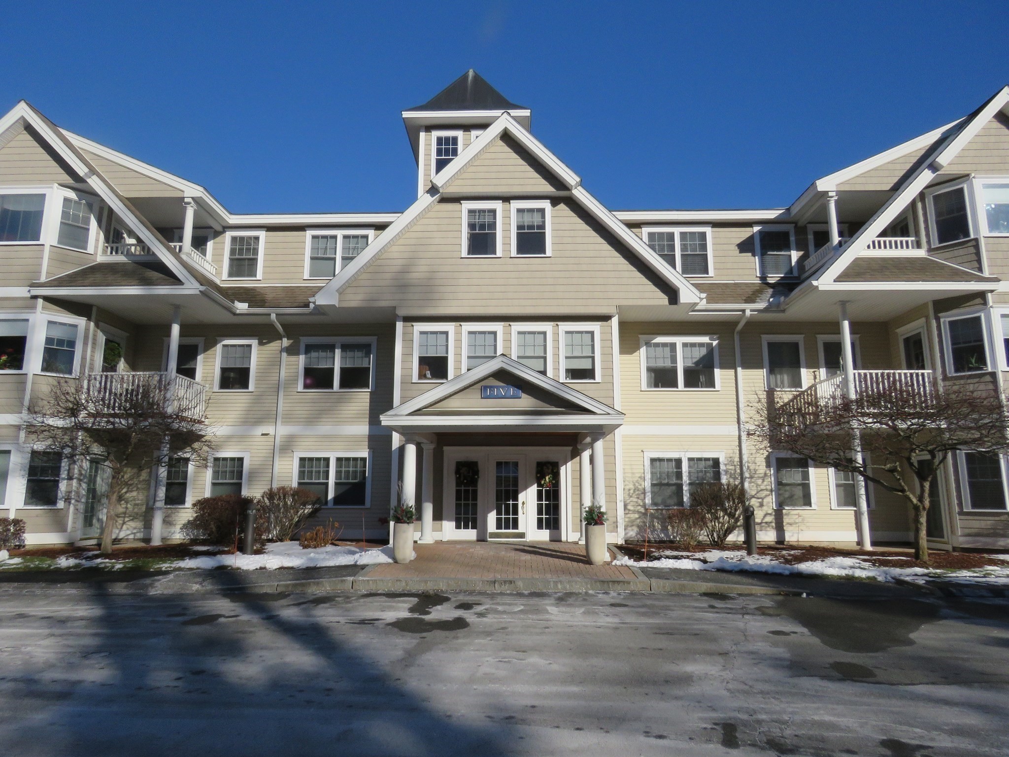 5 Mission Rd Unit 107, Chelmsford, MA 01863 - Image 1
