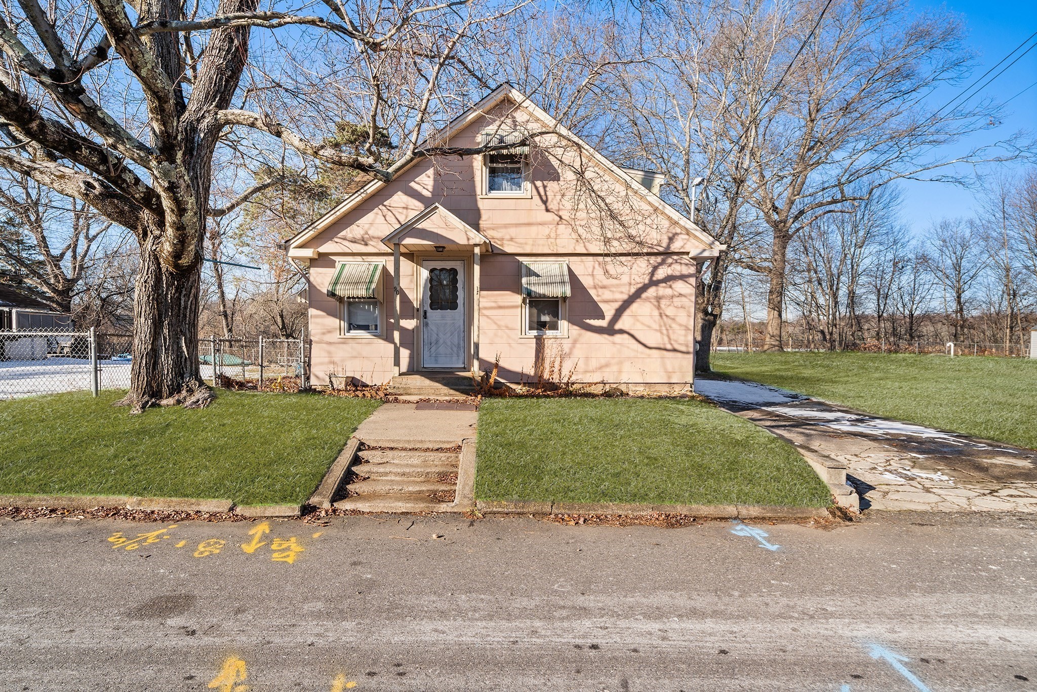 90 Ellis St, Seekonk, MA 02771