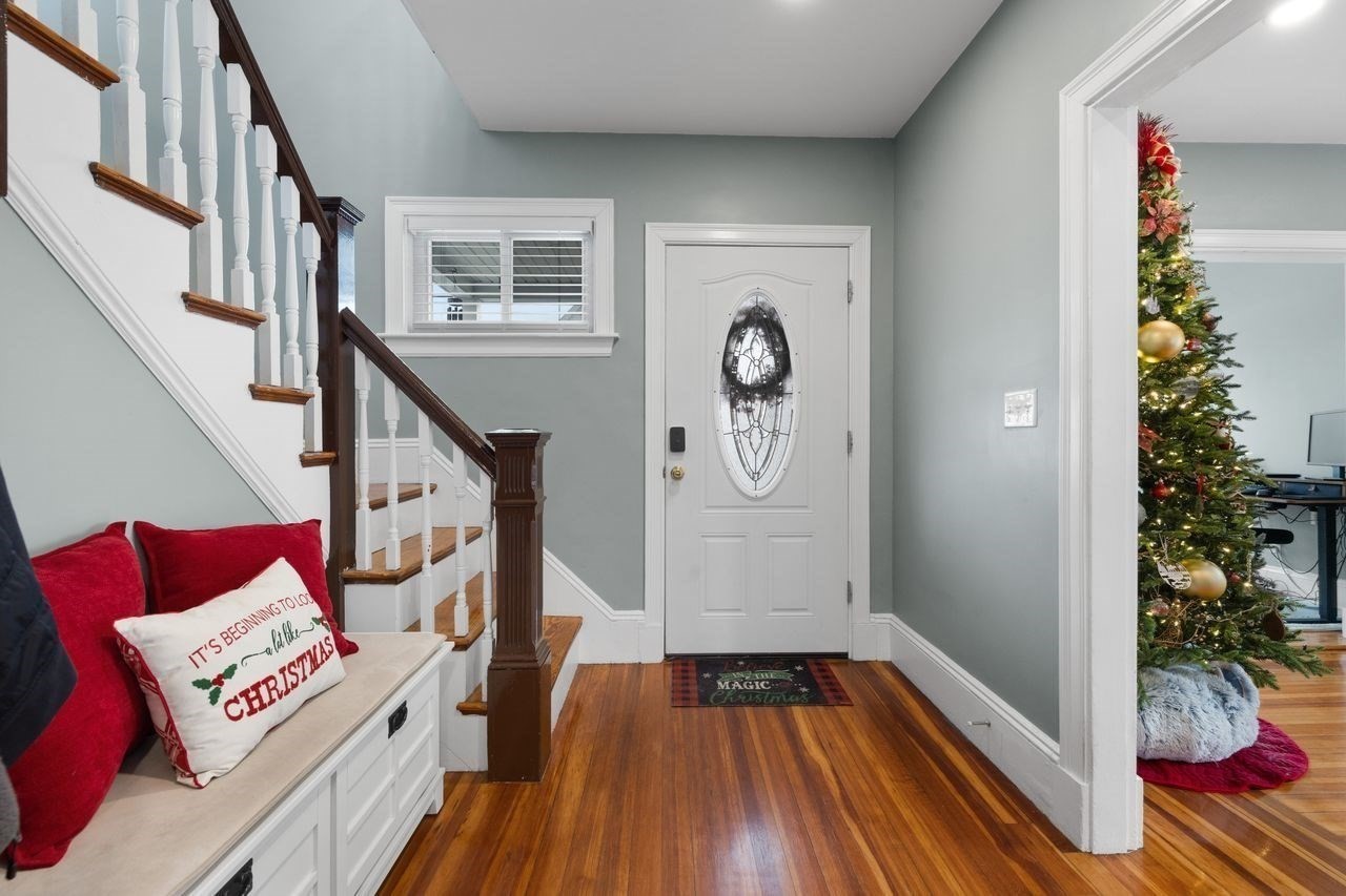 11 Richard St, Saugus, MA 01906 - Image 2