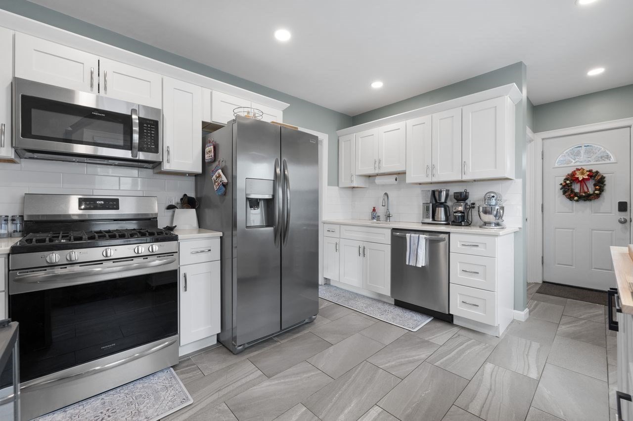 11 Richard St, Saugus, MA 01906 - Image 8