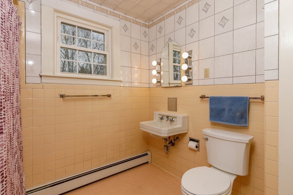 225 Wallingford Avenue, Athol, MA 01331 - Image 13