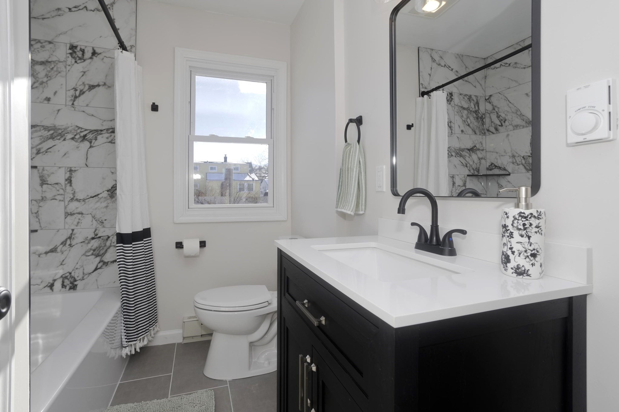 27 Cortland St, Chicopee, MA 01020 - Image 17