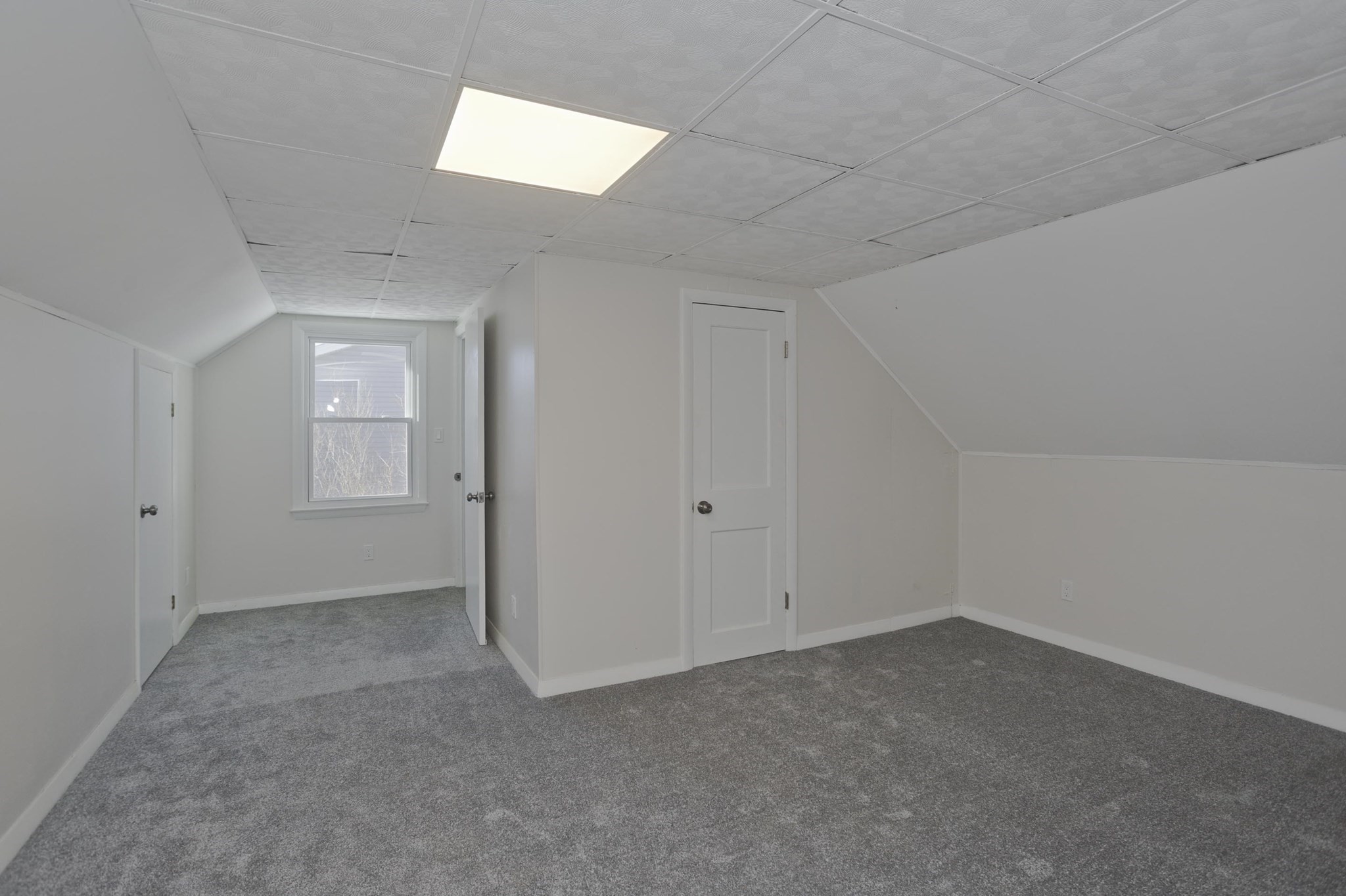27 Cortland St, Chicopee, MA 01020 - Image 29