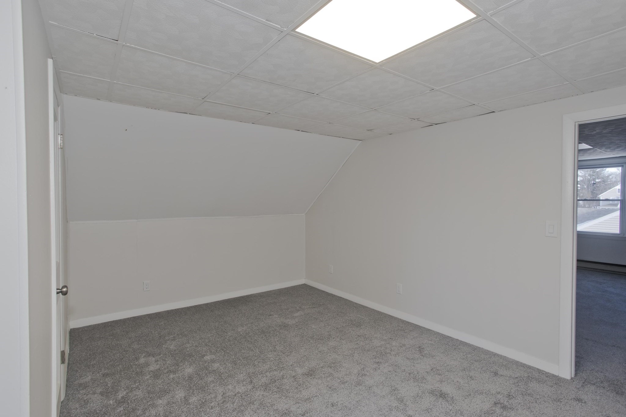 27 Cortland St, Chicopee, MA 01020 - Image 32