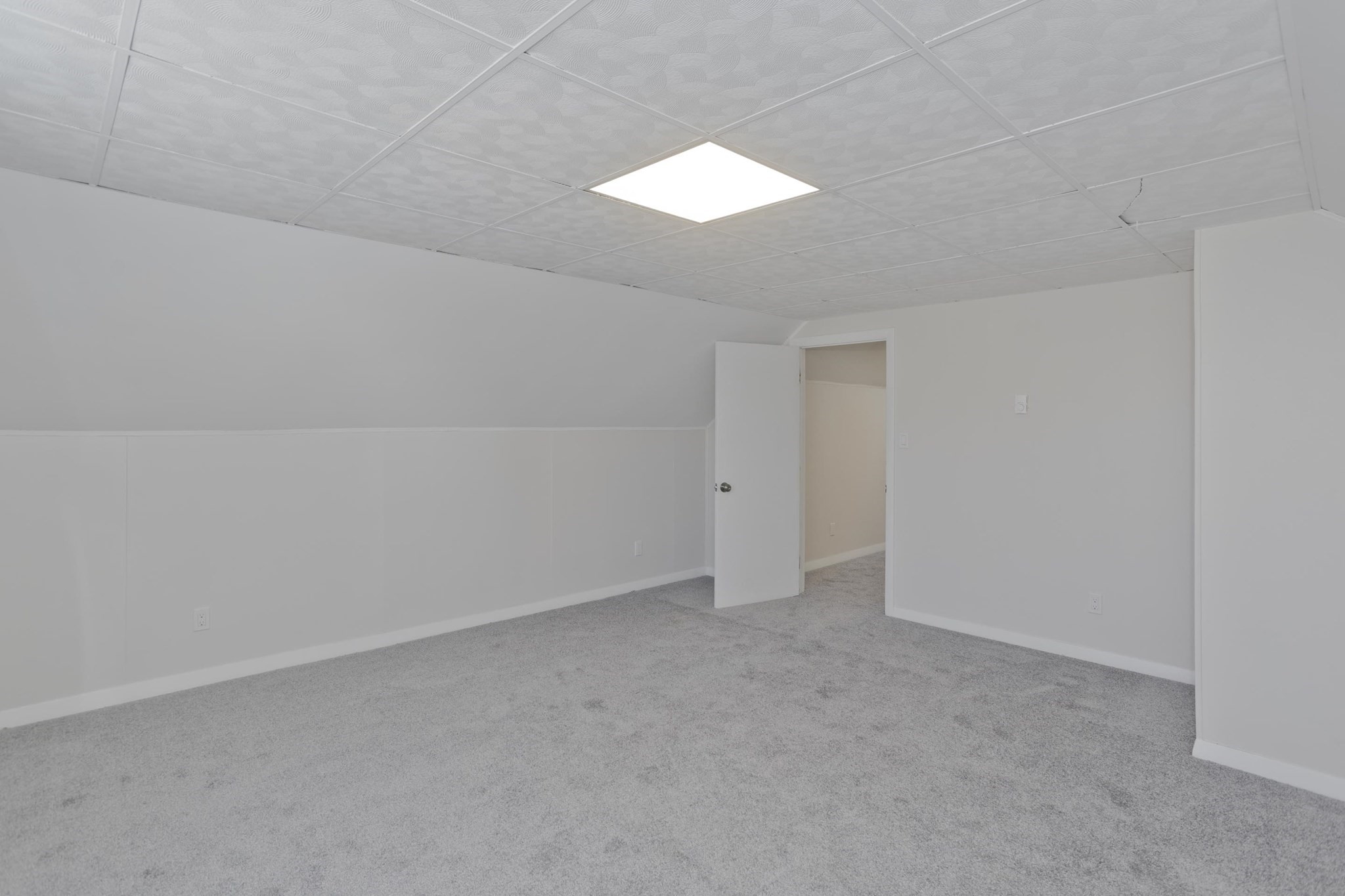 27 Cortland St, Chicopee, MA 01020 - Image 34