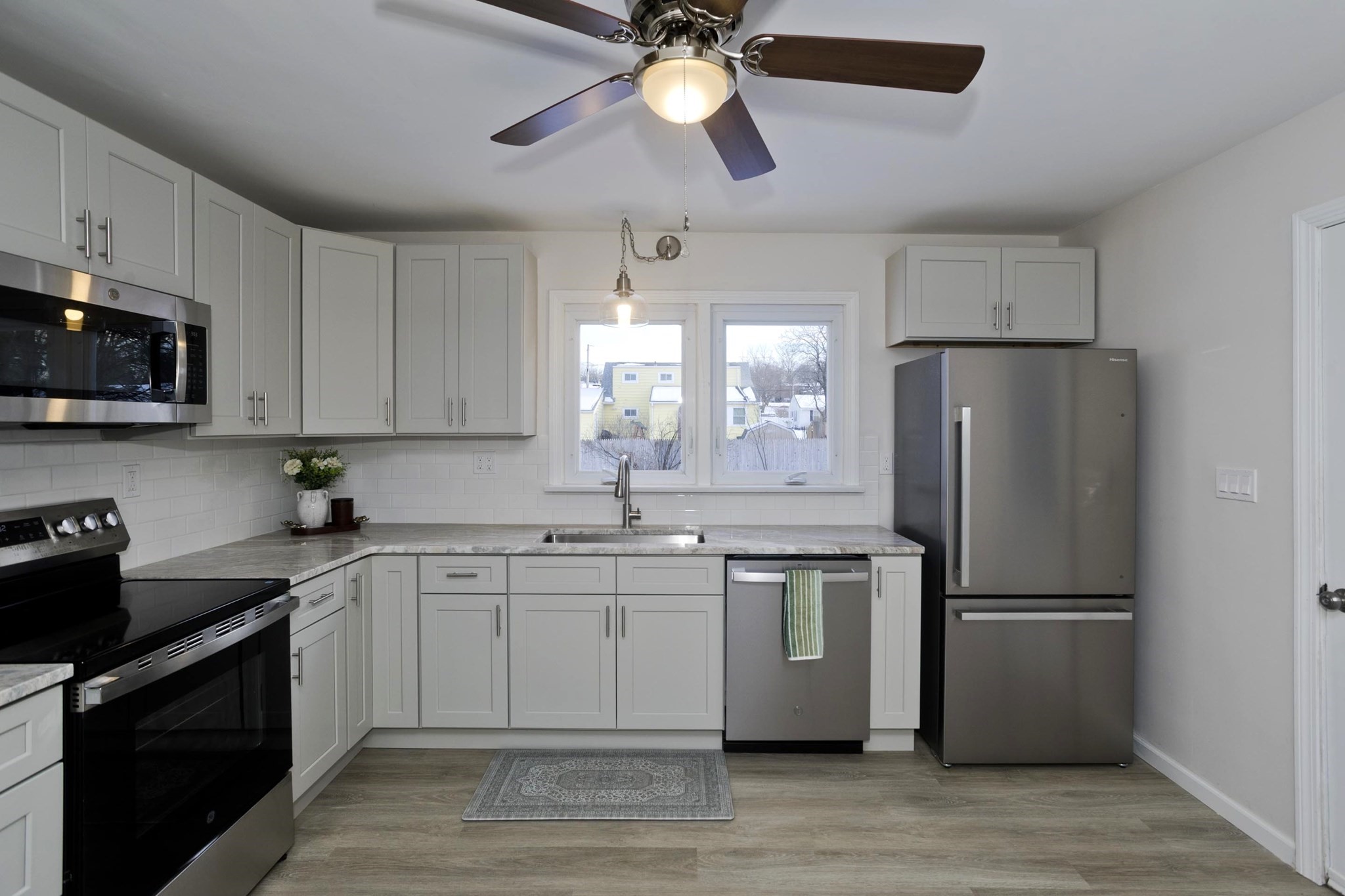 27 Cortland St, Chicopee, MA 01020 - Image 6