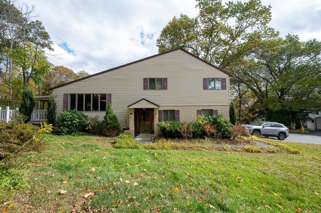 29 Dominion Rd, Worcester, MA 01605