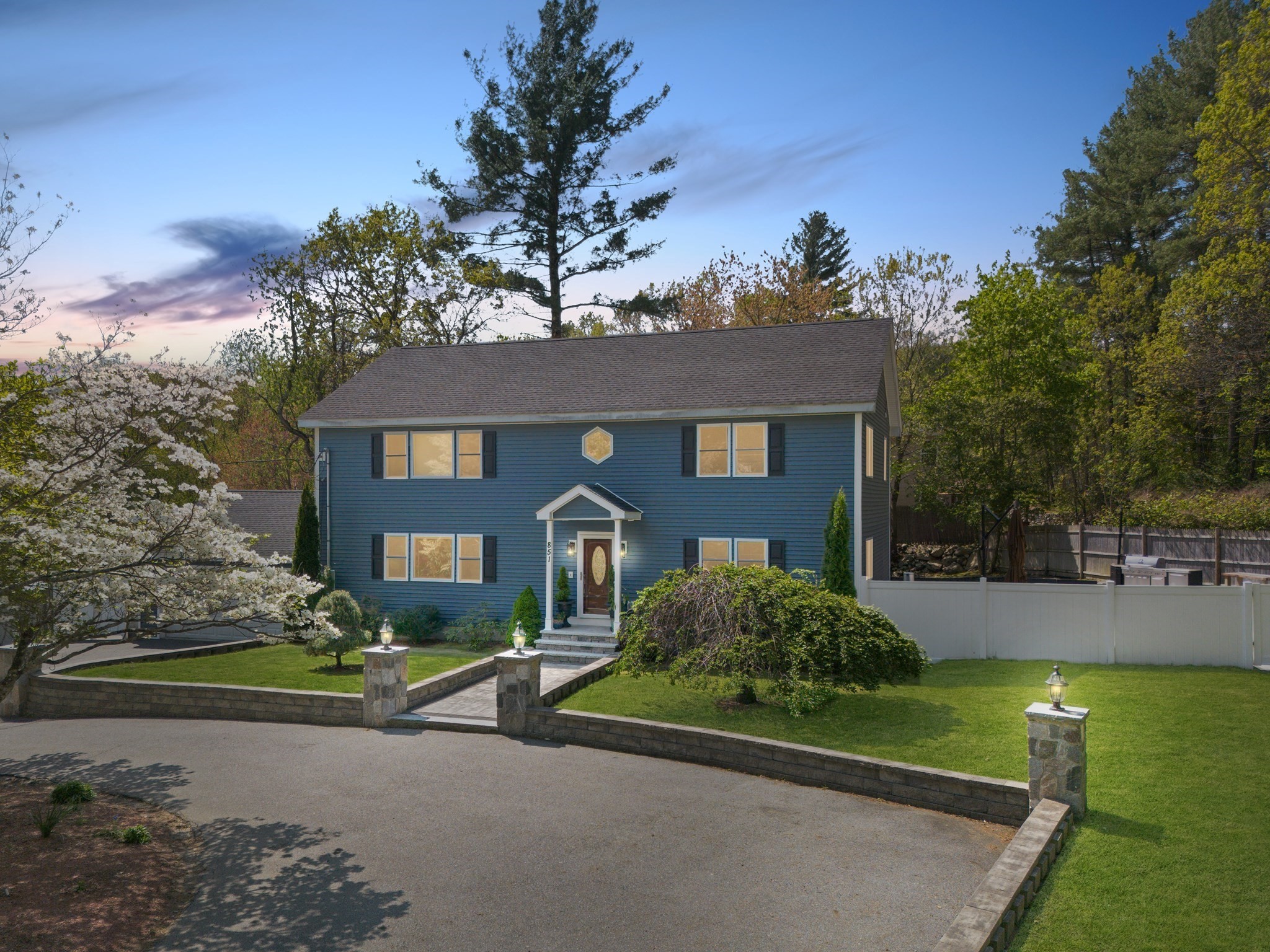 851 Forest St, North Andover, MA 01845 - Image 2