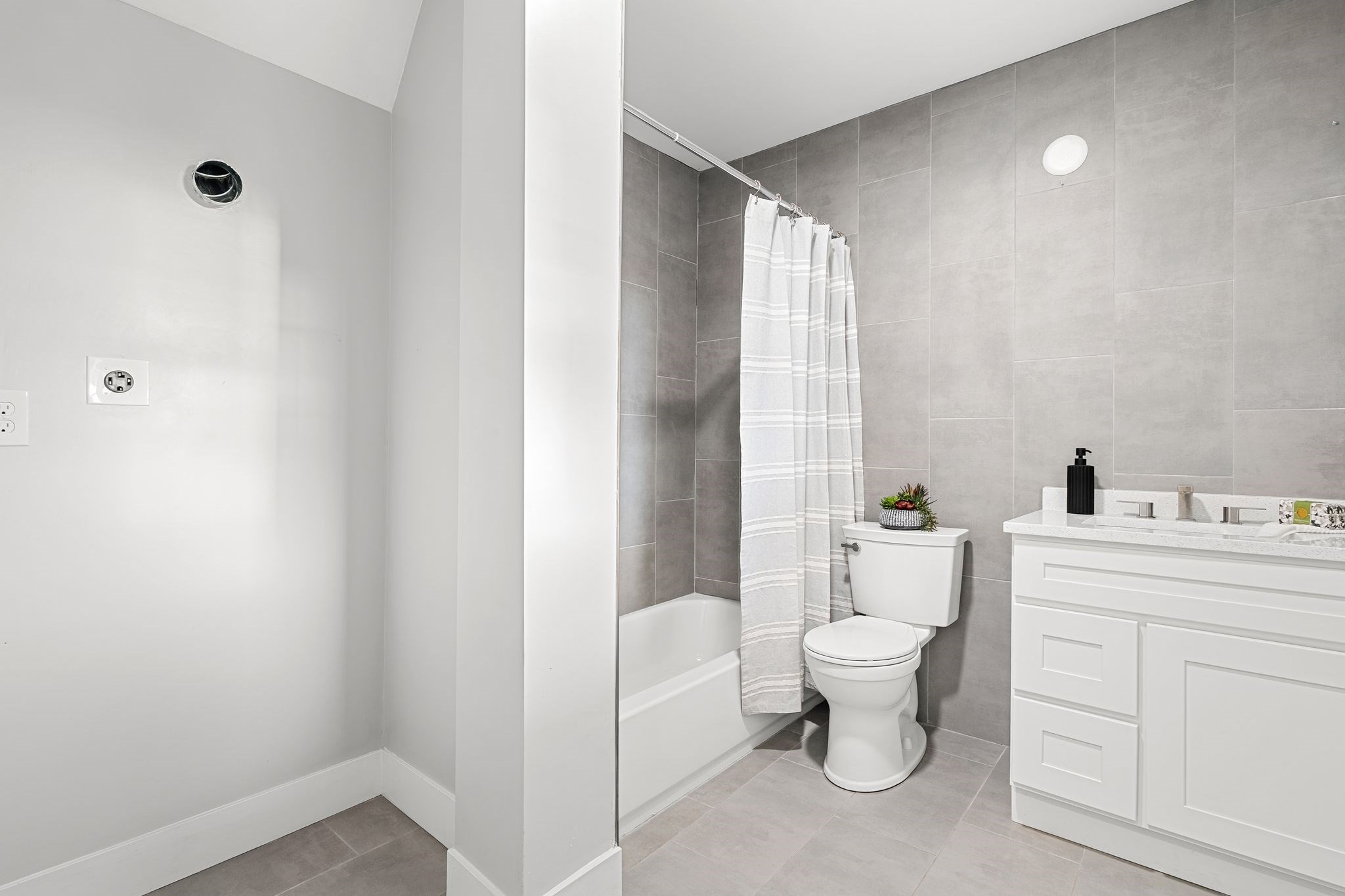 679 Columbia Rd Unit 4, Dorchester, Boston, MA 02125 - Image 27