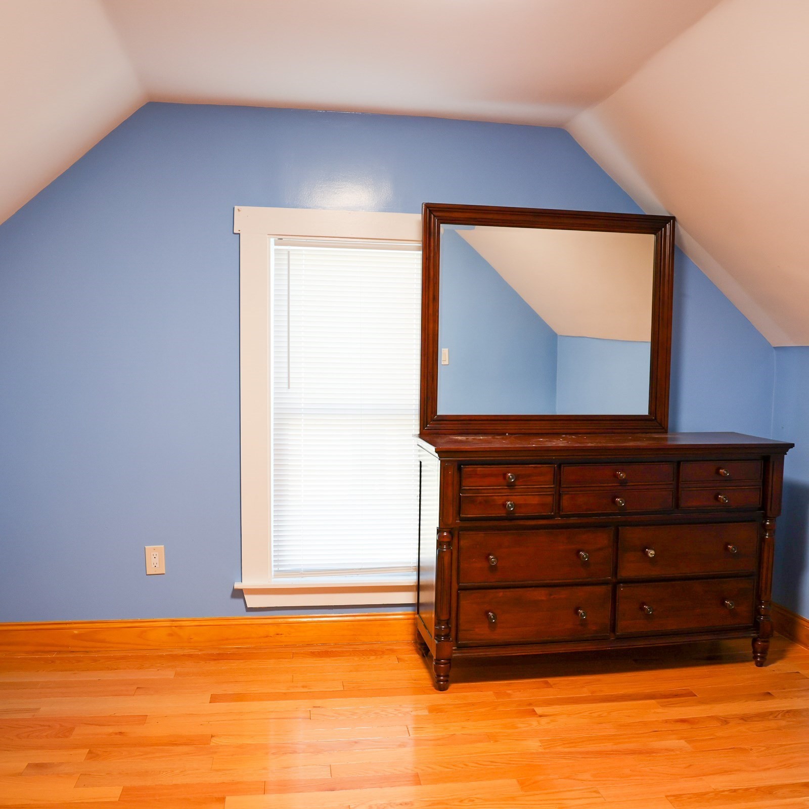 186 Powell St, Lowell, MA 01851 - Image 38