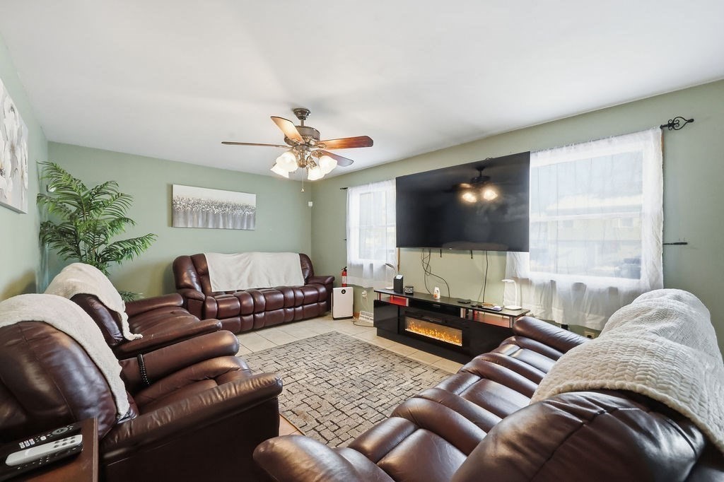 108 Barre St, Springfield, MA 01119 - Image 7