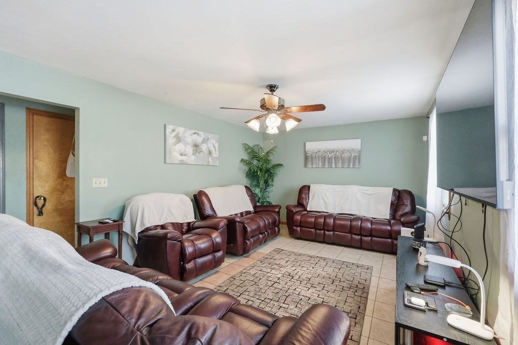 108 Barre St, Springfield, MA 01119 - Image 9