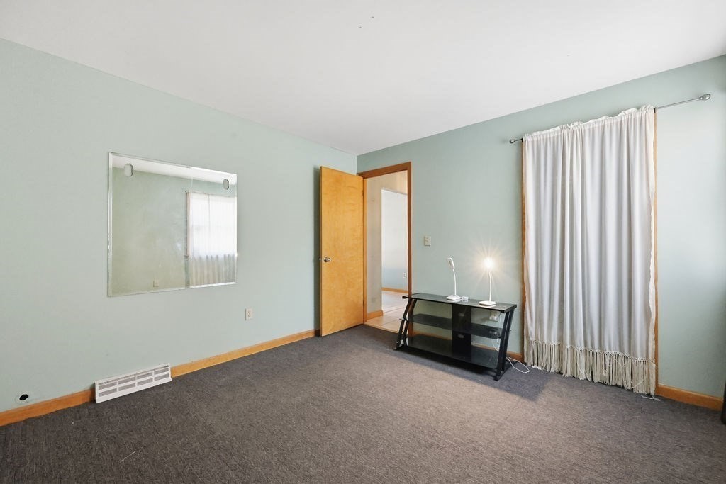 108 Barre St, Springfield, MA 01119 - Image 10