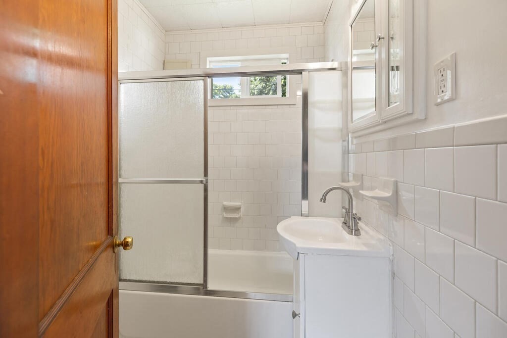 8 Plain St, Randolph, MA 02368 - Image 15