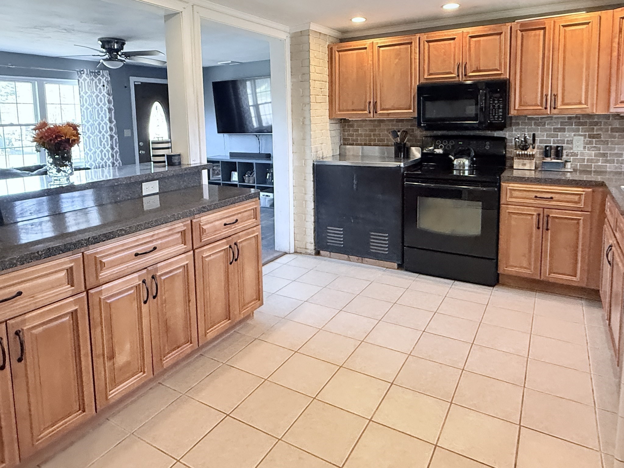 45 Braintree Ave, Brockton, MA 02302 - Image 4