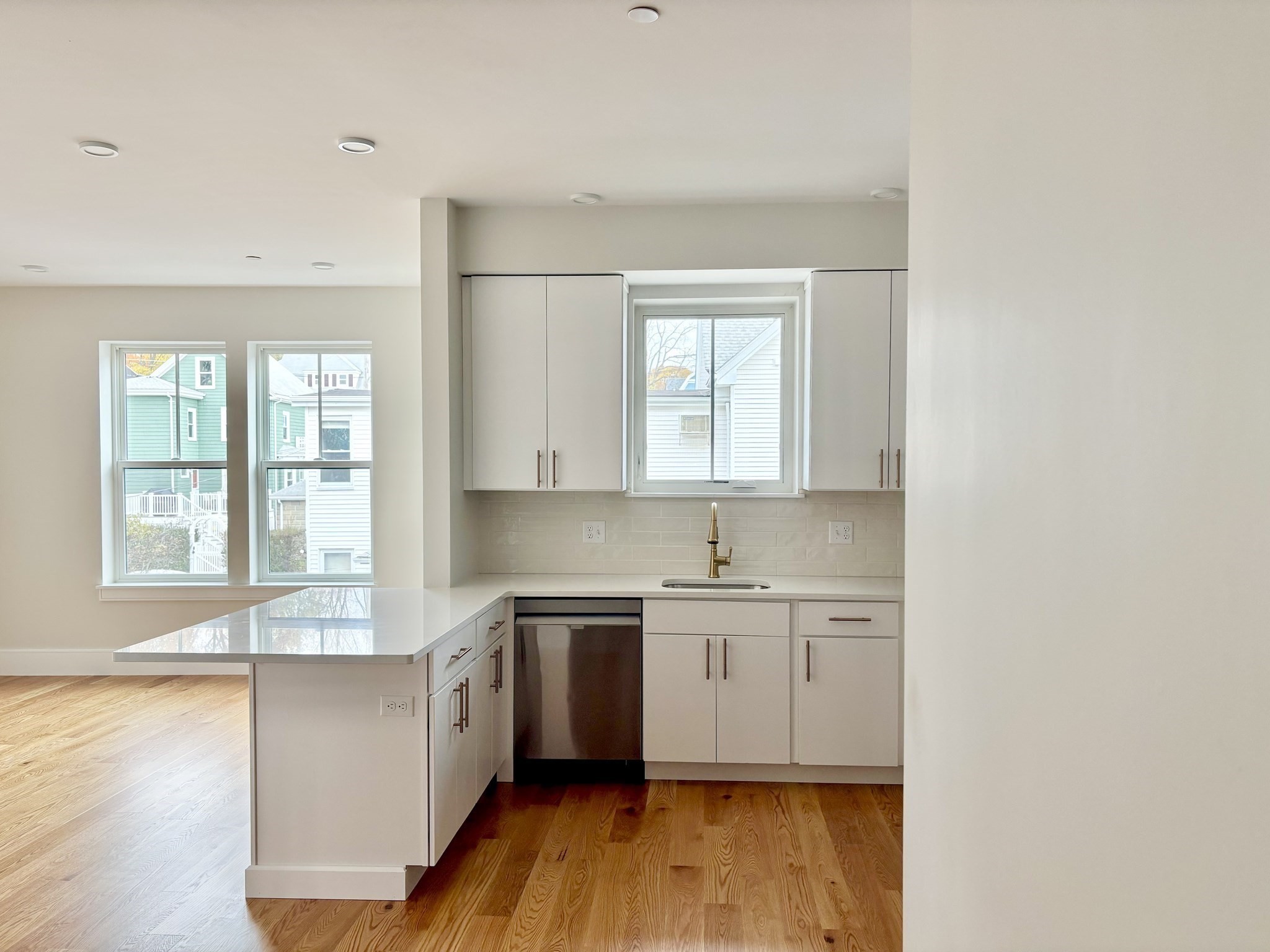 421 High St Unit 203, Medford, MA 02155 - Image 3