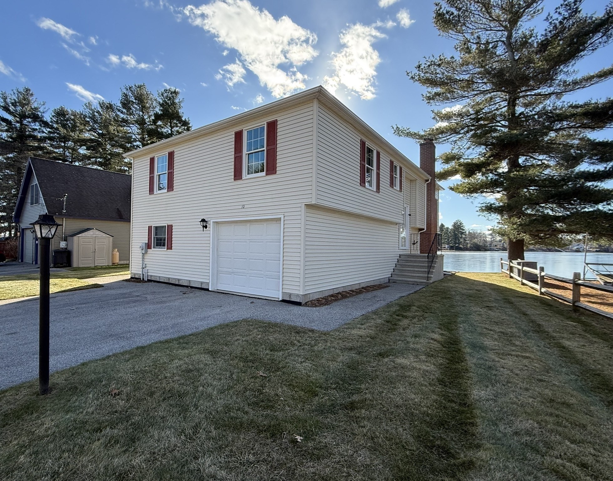 10 Indian Point Rd, Webster, MA 01570 - Image 14