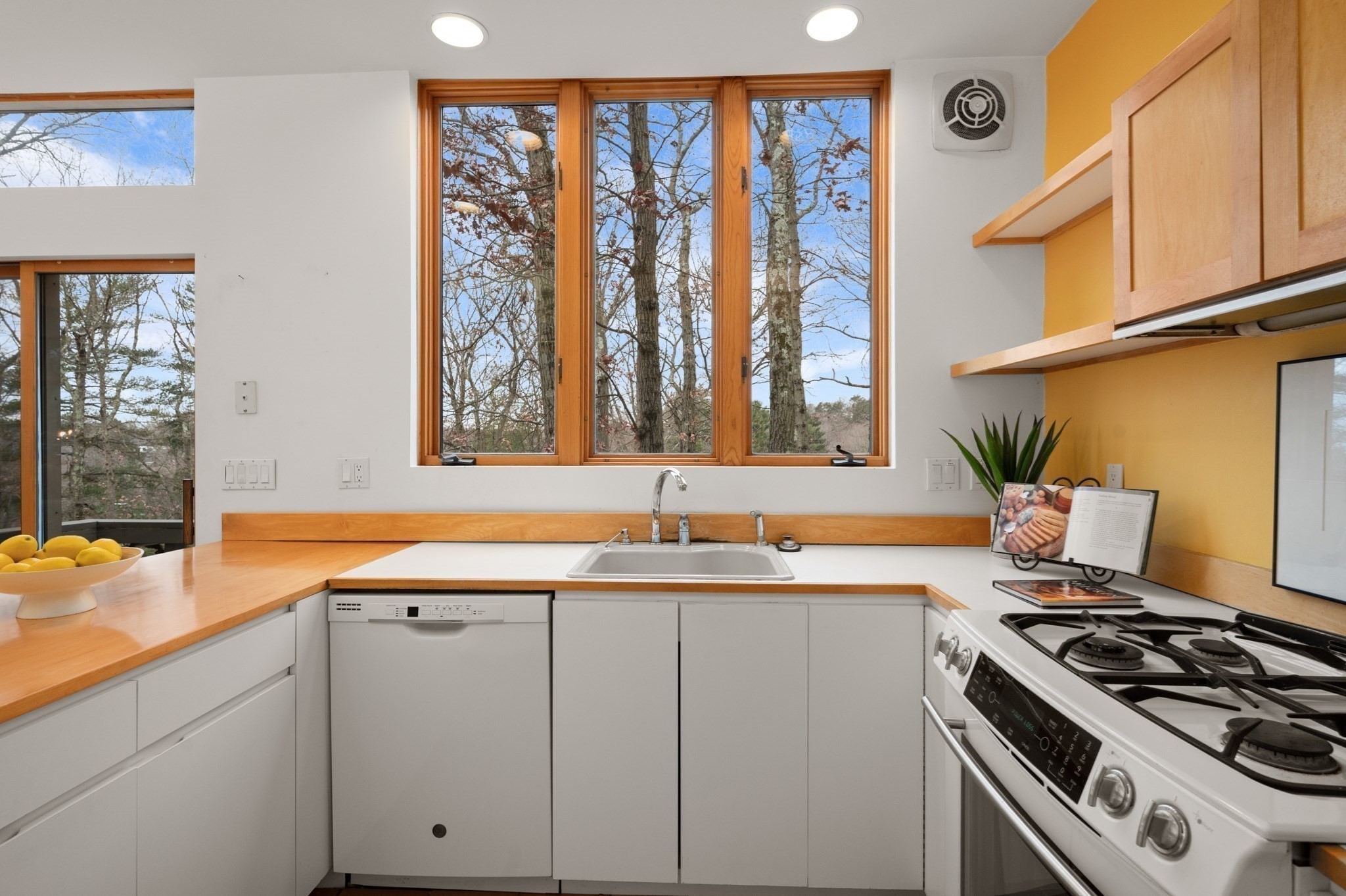 55 Grove Hill Park, Newton, MA 02460 - Image 12