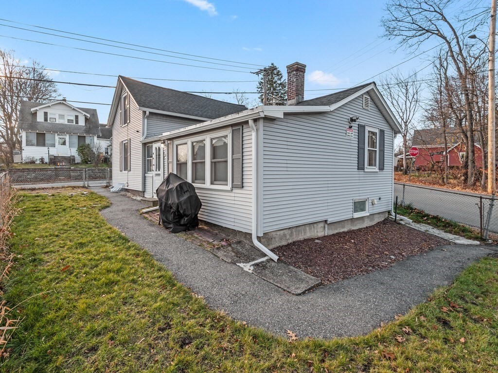 229 Sterling St, Clinton, MA 01510 - Image 1