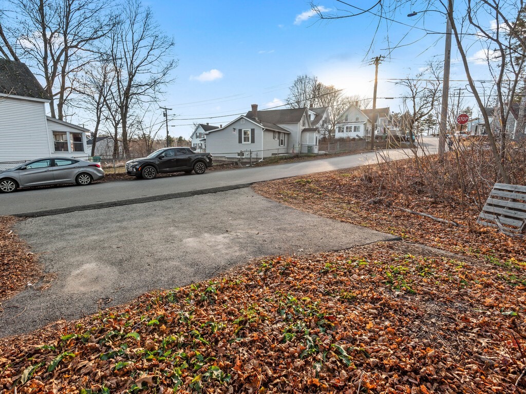 229 Sterling St, Clinton, MA 01510 - Image 38