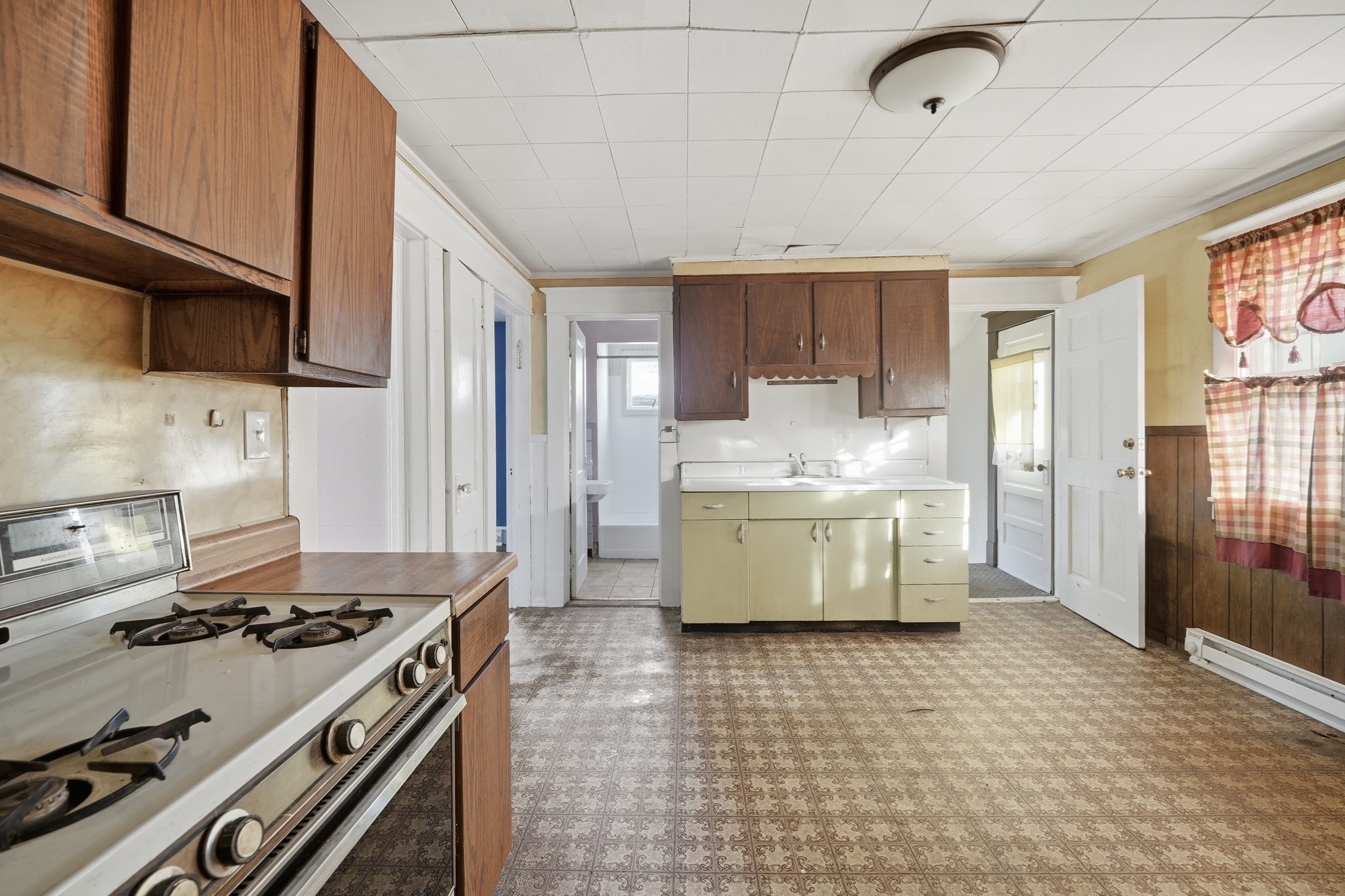 57 Martha St, Springfield, MA 01151 - Image 19