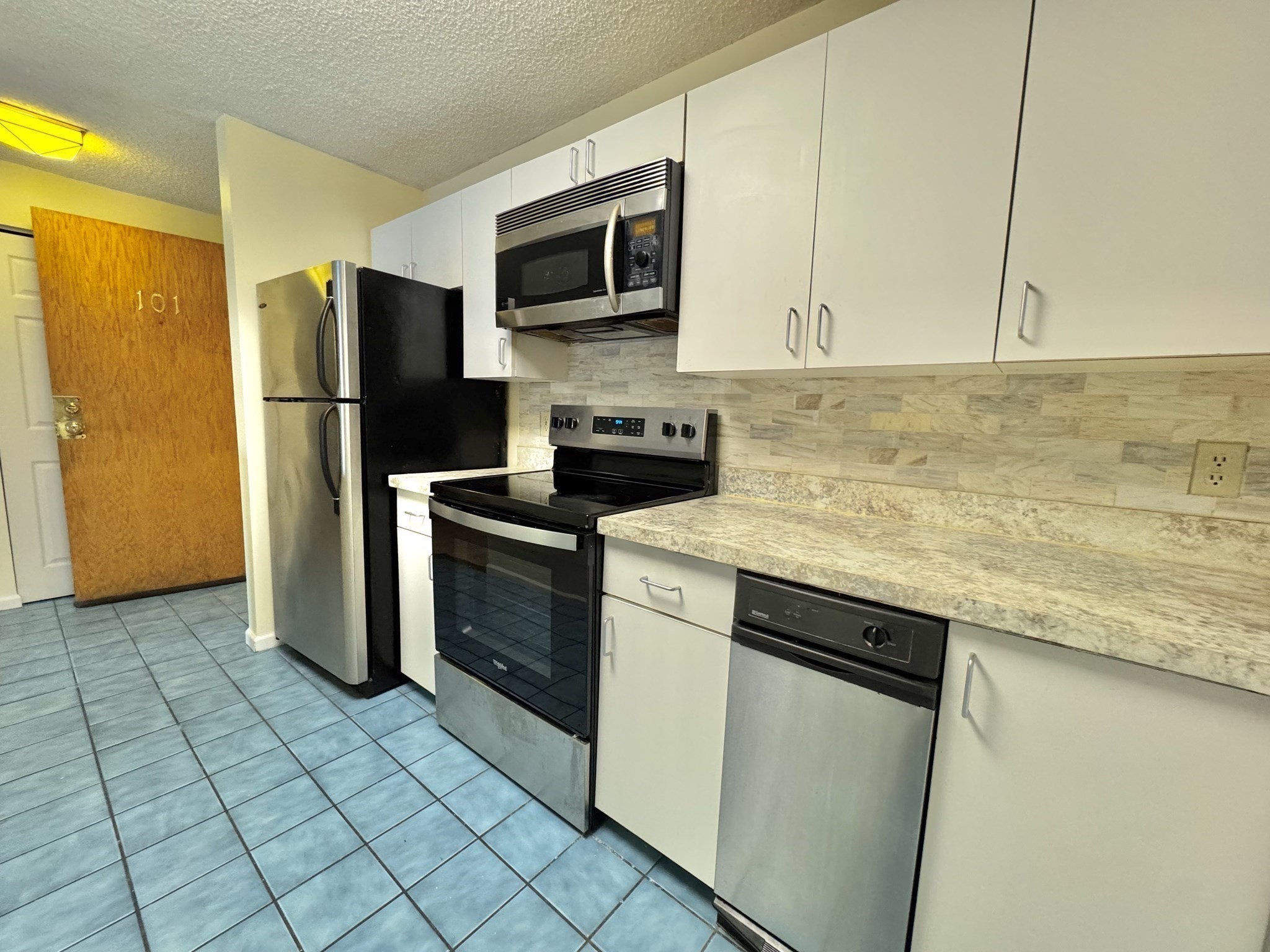 24 Corey St Unit 101, Everett, MA 02149 - Image 10