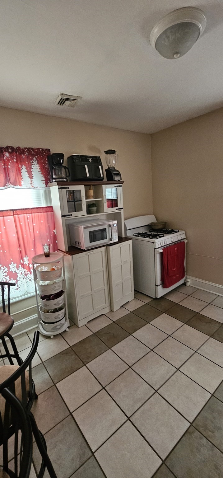 274 Pine St, Springfield, MA 01105 - Image 9