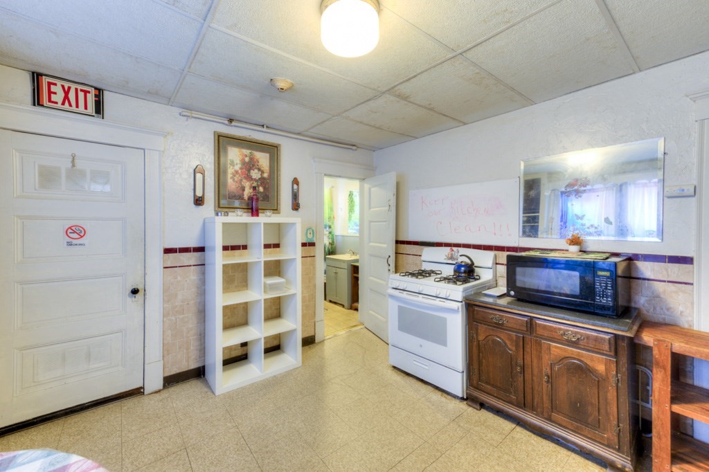 60 Fruit Street, Worcester, MA 01609 - Image 9