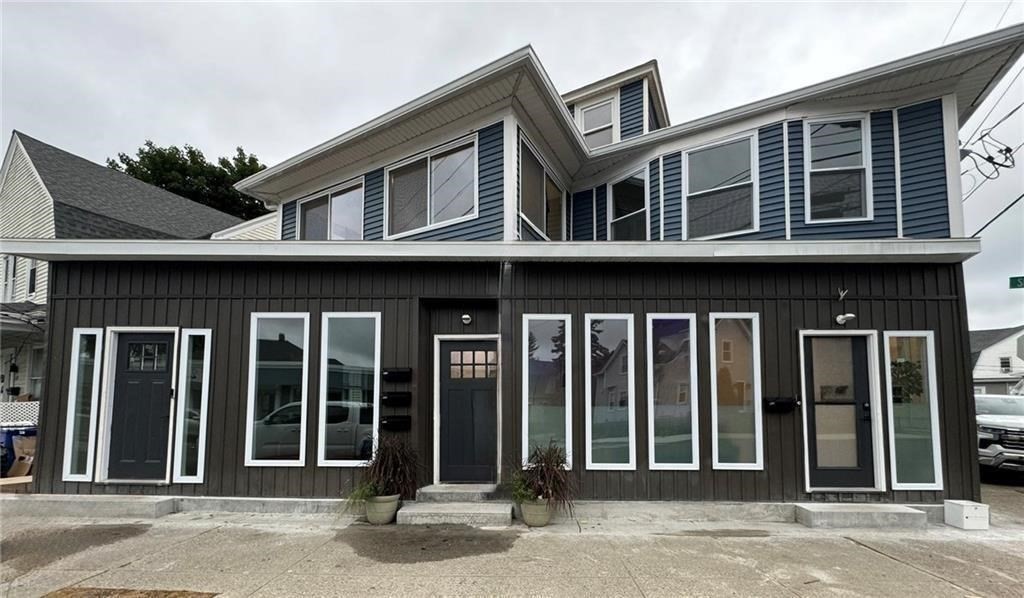 458 Smithfield Ave, Pawtucket, RI 02860