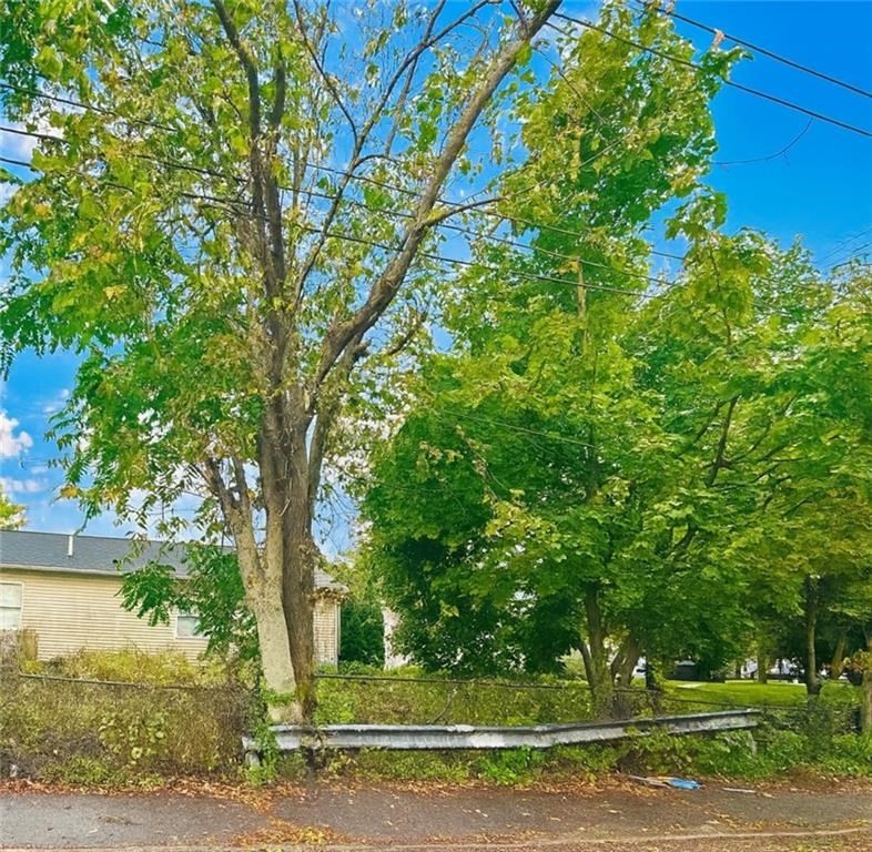 462 Prairie Ave, Providence, RI 02905