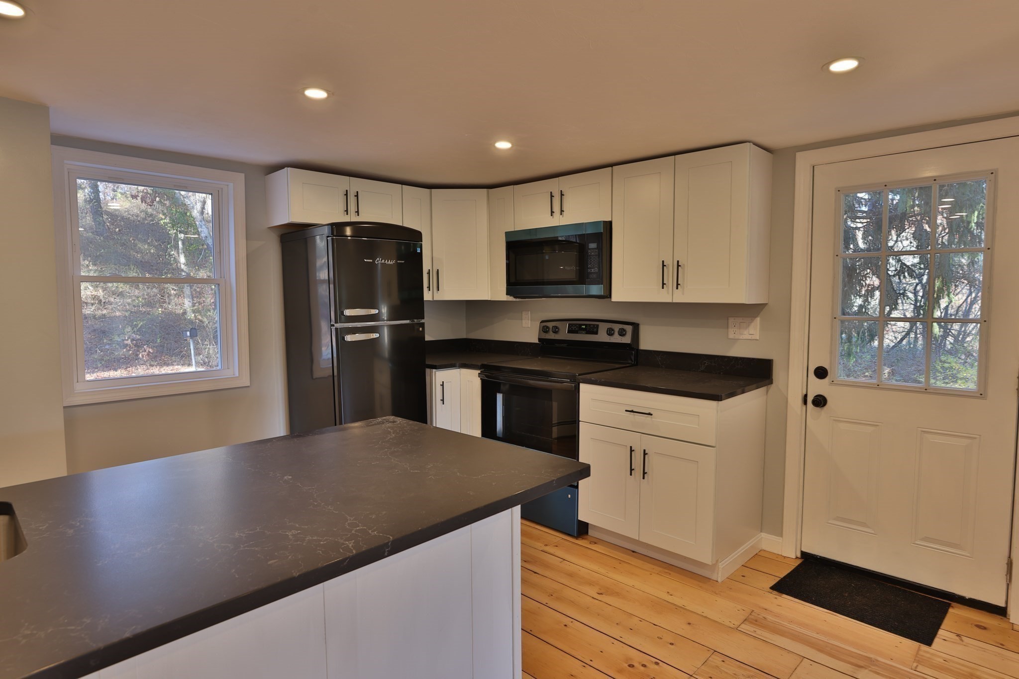 25 Center Hill Rd, Plymouth, MA 02360 - Image 4