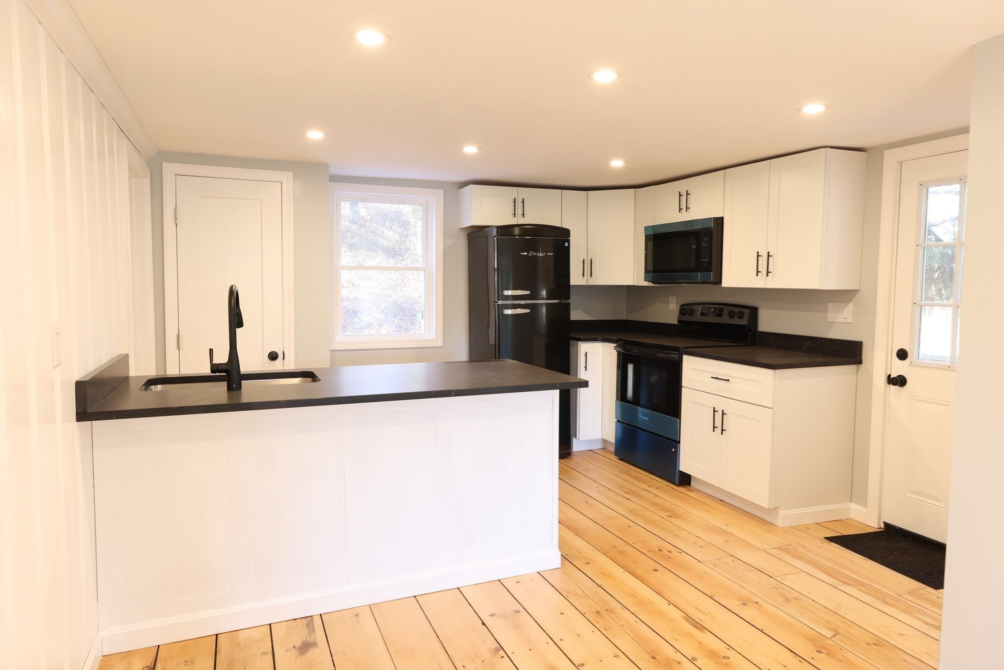 25 Center Hill Rd, Plymouth, MA 02360 - Image 6