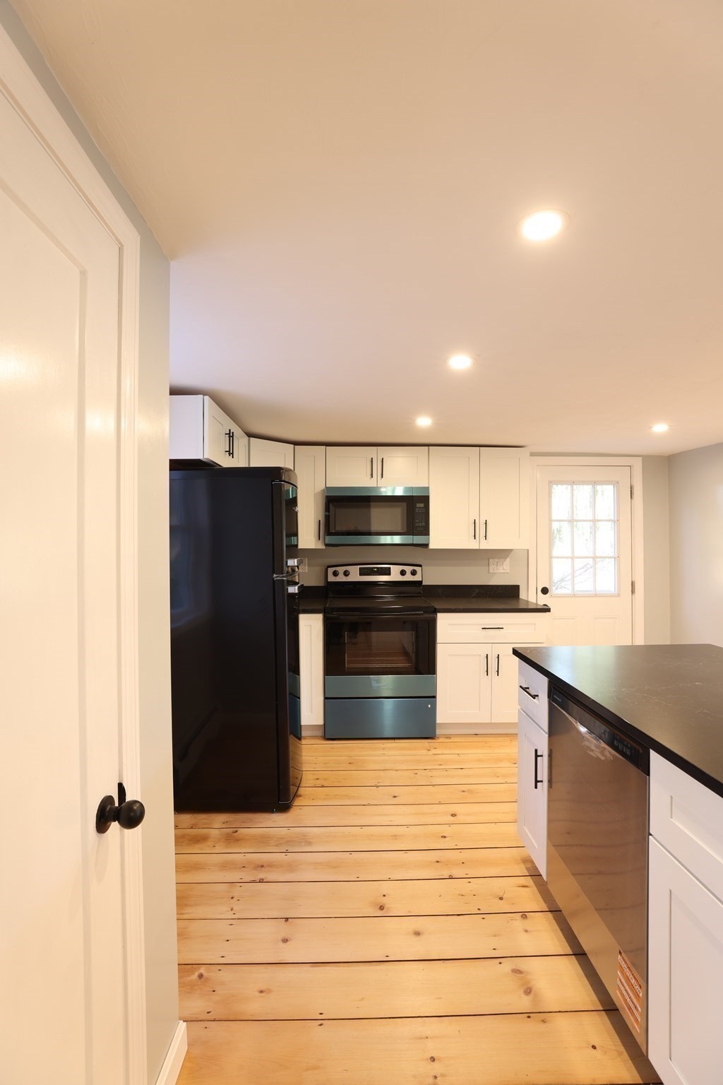 25 Center Hill Rd, Plymouth, MA 02360 - Image 9