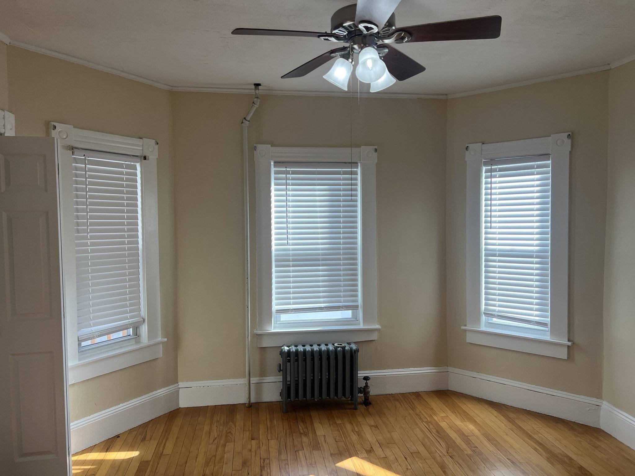 137 Crawford Street, Lowell, MA 01854 - Image 17