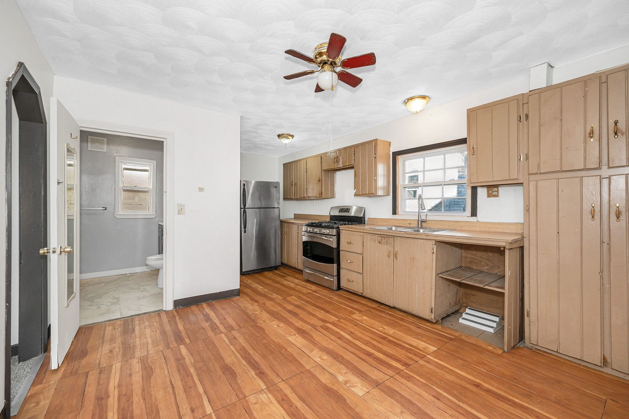 73 W 4th St, Lowell, MA 01850 - Image 14