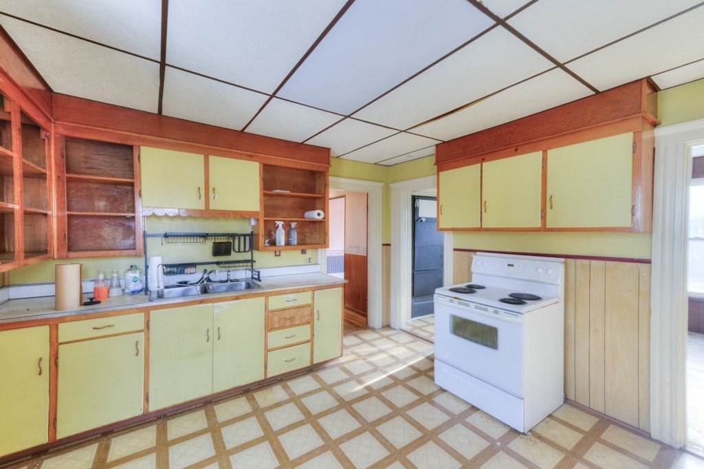 65 Paine Street, Worcester, MA 01605 - Image 22