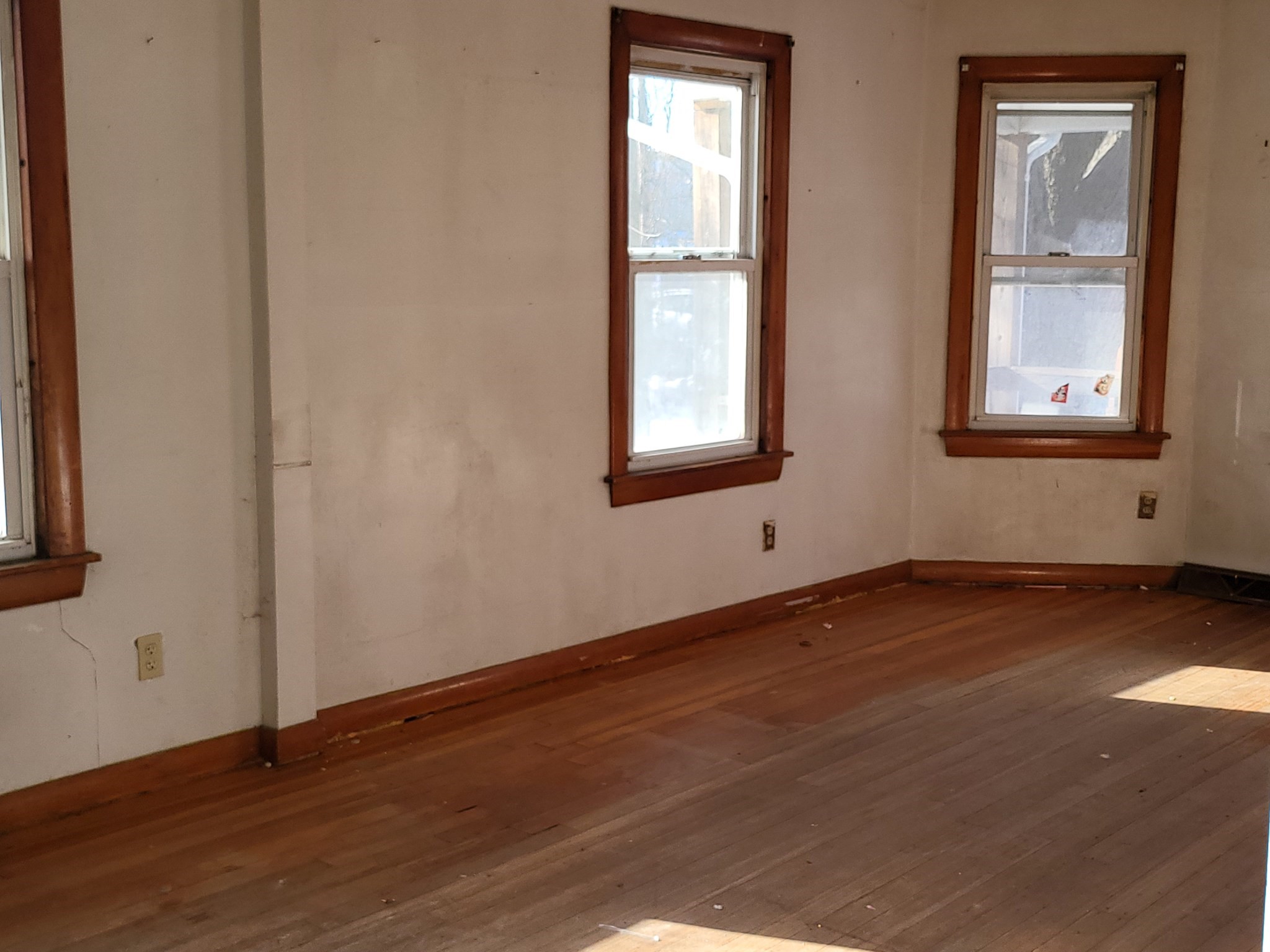 33 Lansing Pl, Springfield, MA 01108 - Image 5