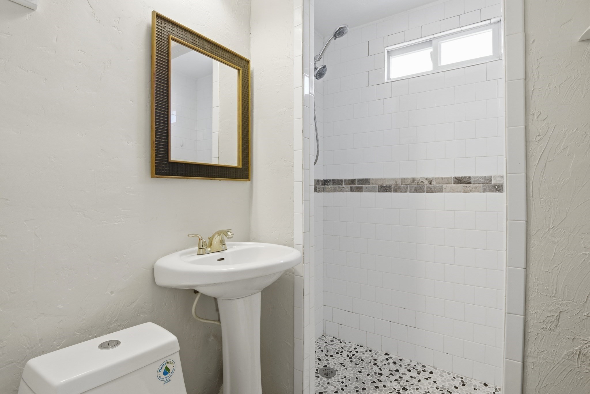 17 Fairbanks Street, Worcester, MA 01610 - Image 12