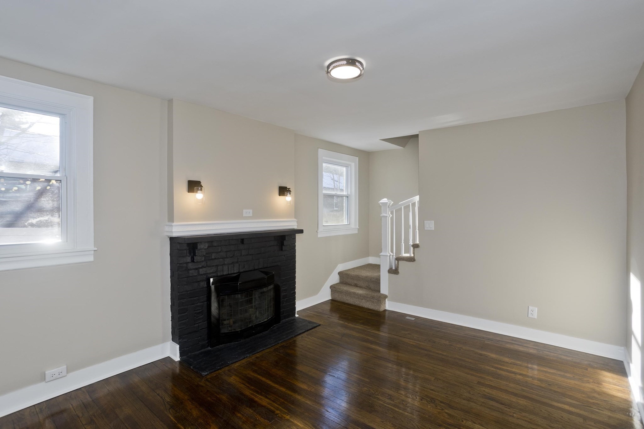 566 Broadway St, Chicopee, MA 01020 - Image 13