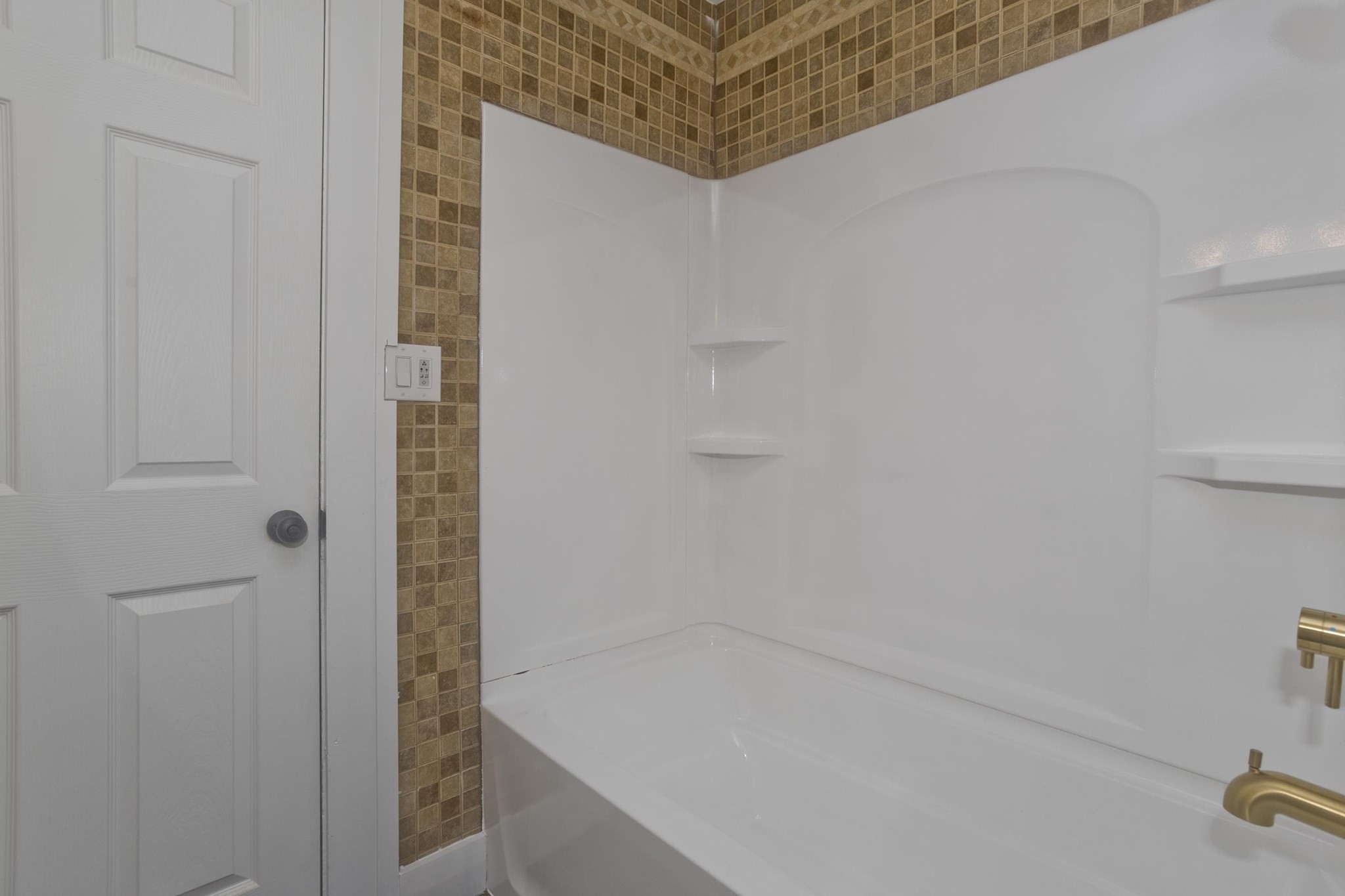 566 Broadway St, Chicopee, MA 01020 - Image 21