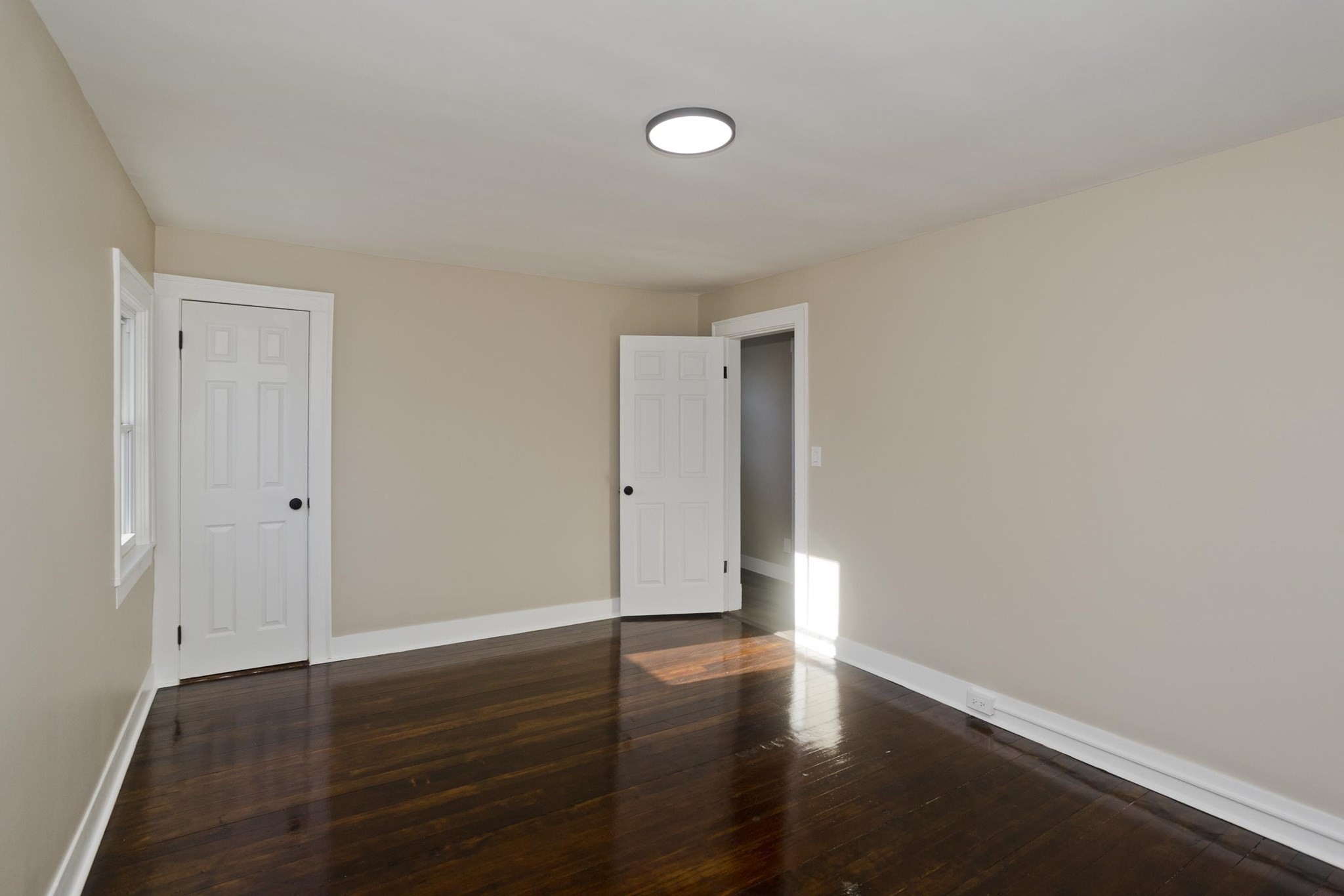 566 Broadway St, Chicopee, MA 01020 - Image 32