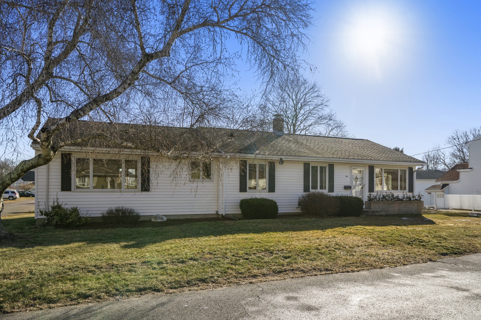 9 Whitsbourgh St, Taunton, MA 02780