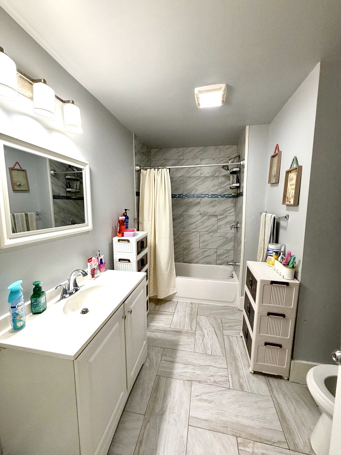 107 Tyler St, Springfield, MA 01109 - Image 14