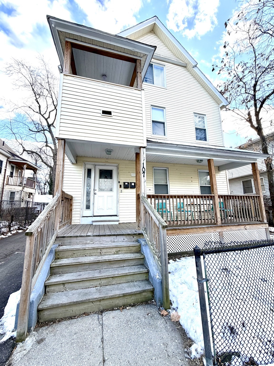 107 Tyler St, Springfield, MA 01109 - Image 3