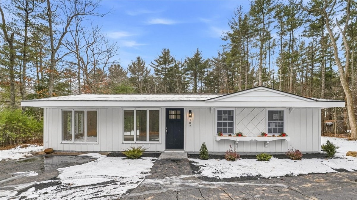 187 Pleasant Street, Pembroke, MA 02359 - Image 1