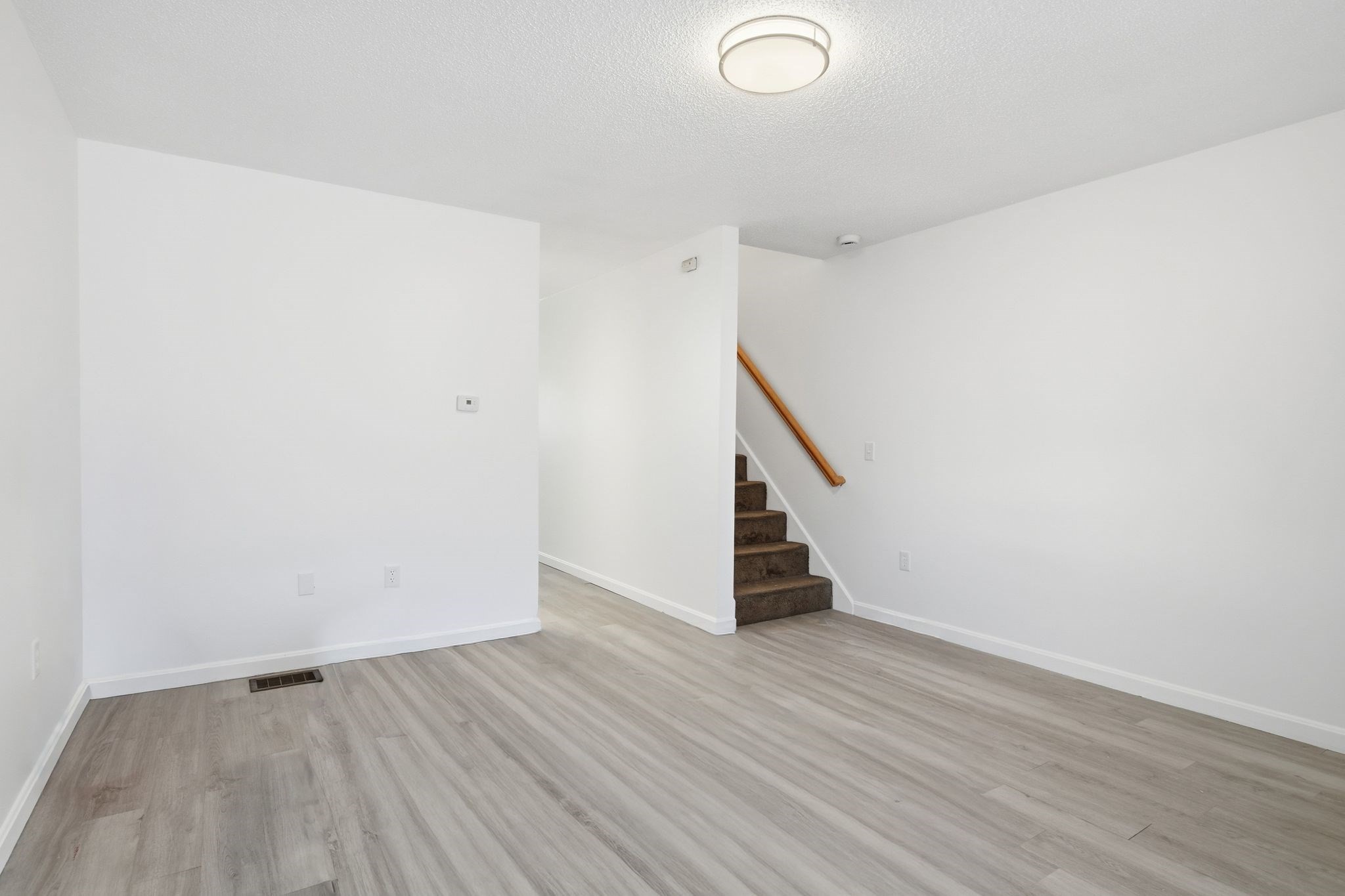 59 Pinevale St, Springfield, MA 01151 - Image 3